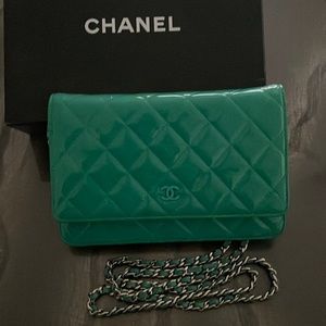 Chanel Wallet on Chain